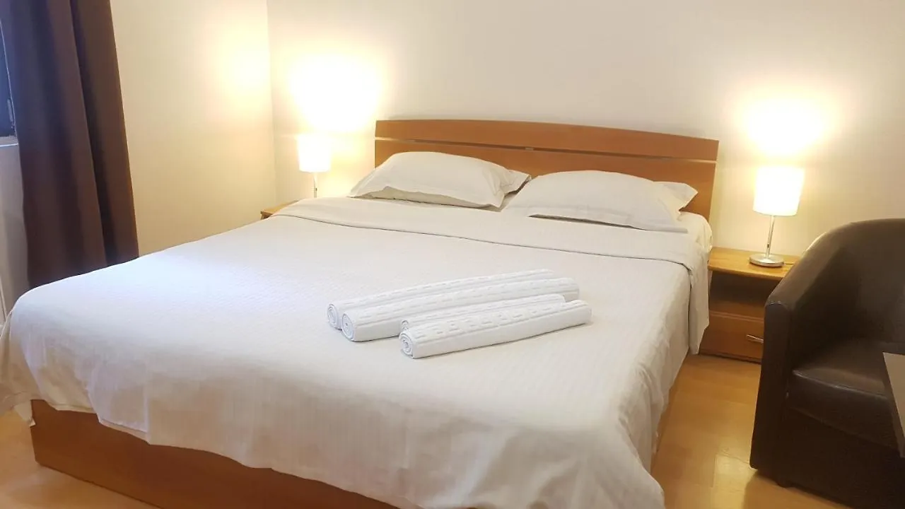 Grandville Apartments Boekarest