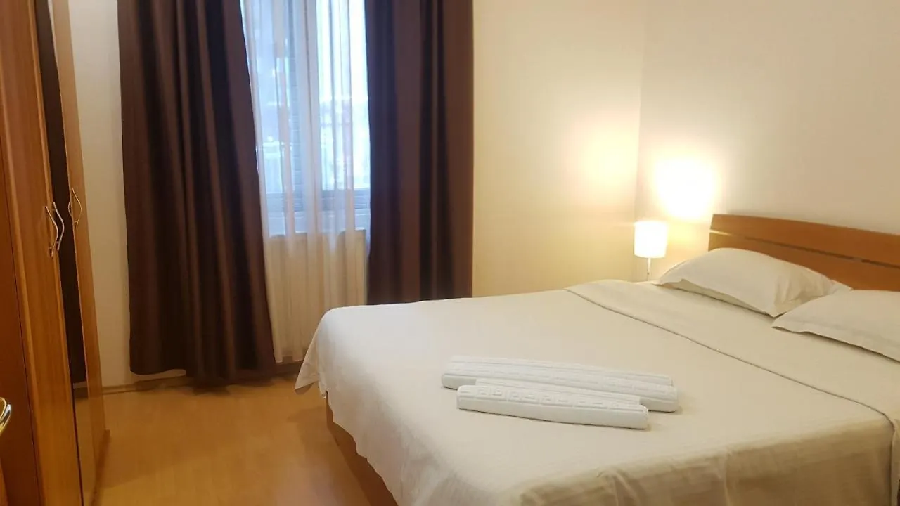 Grandville Apartments Boekarest